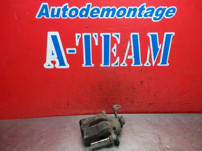 Etrier de frein (pince) avant gauche Alfa Romeo 147 00-