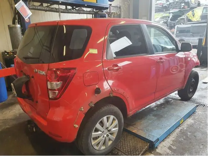 Vitre portière 4portes arrière droite Daihatsu Terios