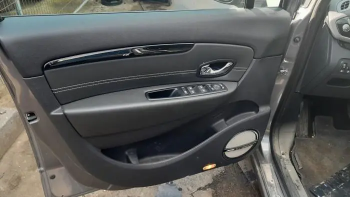 Revêtement portière 4portes avant gauche Renault Scenic