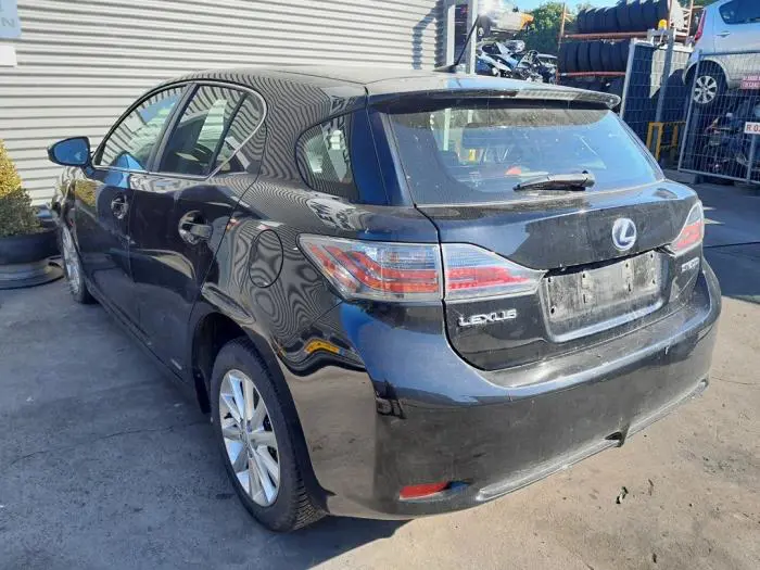 Assistant de freinage Lexus CT 200h