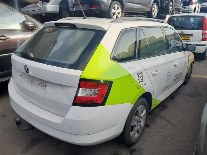 Serrure portière mécanique 4portes avant droite Skoda Fabia