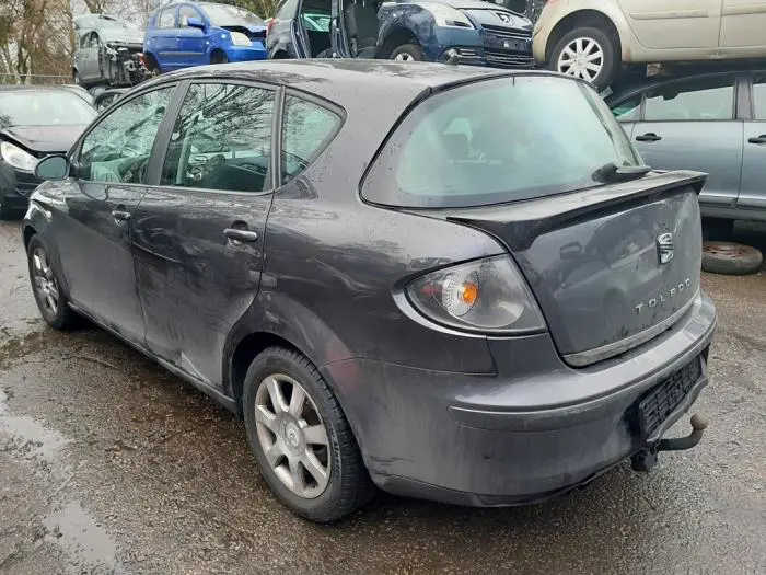 Feu arrière gauche Seat Toledo