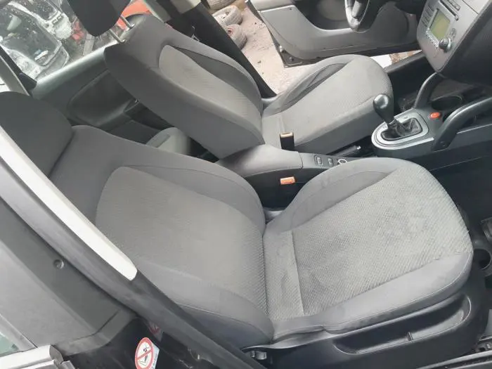 Siège droit Seat Toledo