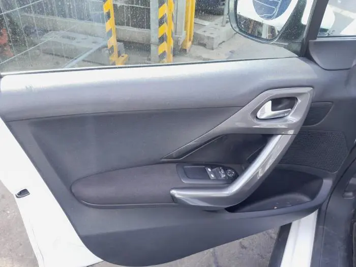 Revêtement portière 4portes avant gauche Peugeot 2008