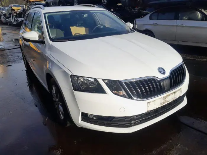 Assistant de freinage Skoda Octavia