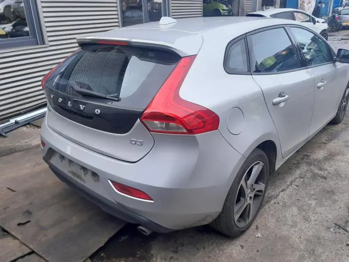 Feu arrière droit Volvo V40