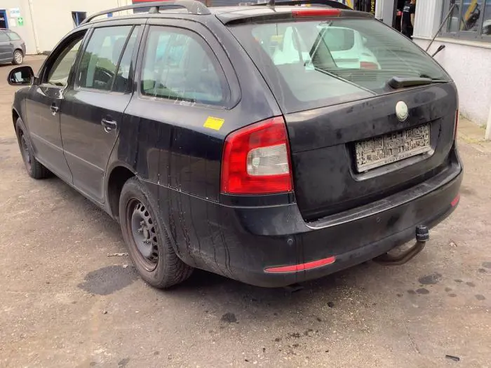 Feu arrière gauche Skoda Octavia