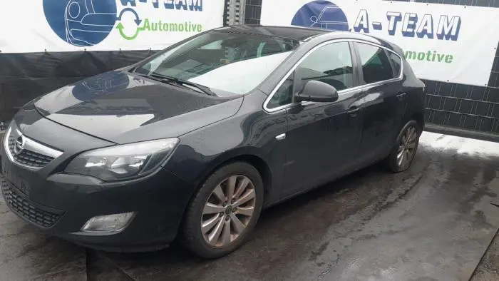 Aile avant gauche Opel Astra