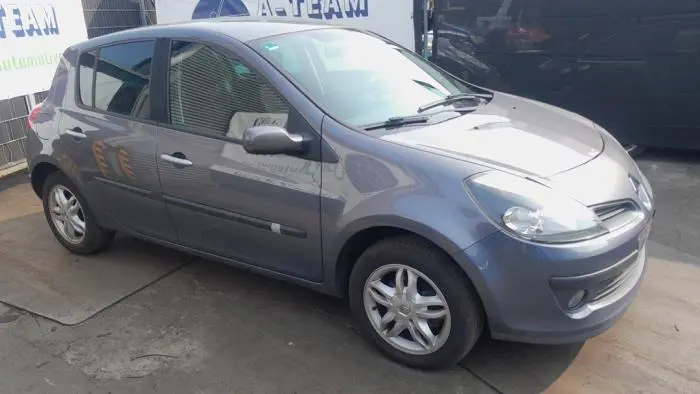 Aile avant droite Renault Clio