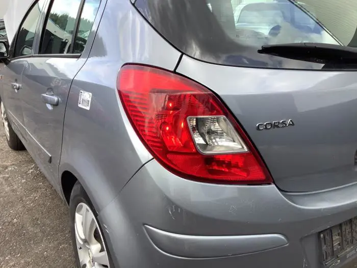 Feu arrière gauche Opel Corsa