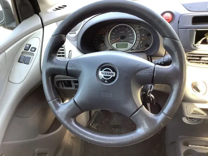 Volant Nissan Almera Tino