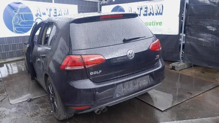 Feu arrière gauche Volkswagen Golf