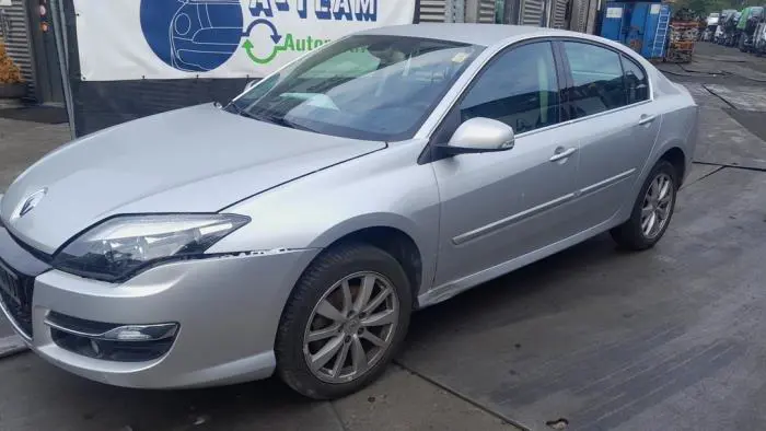 Aile avant gauche Renault Laguna