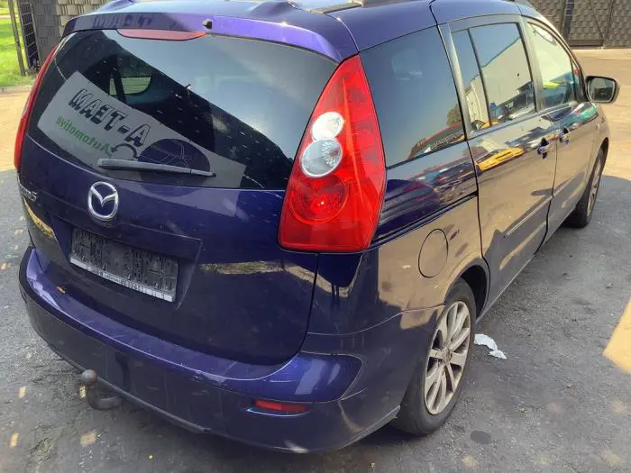 Feu arrière droit Mazda 5.