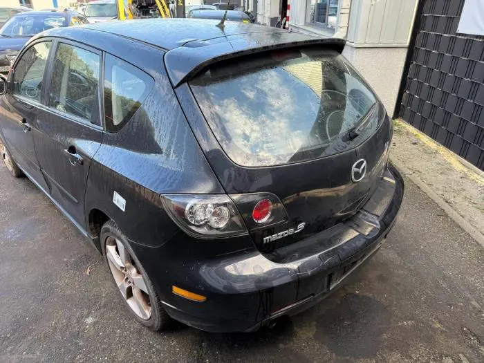 Feu arrière gauche Mazda 3.