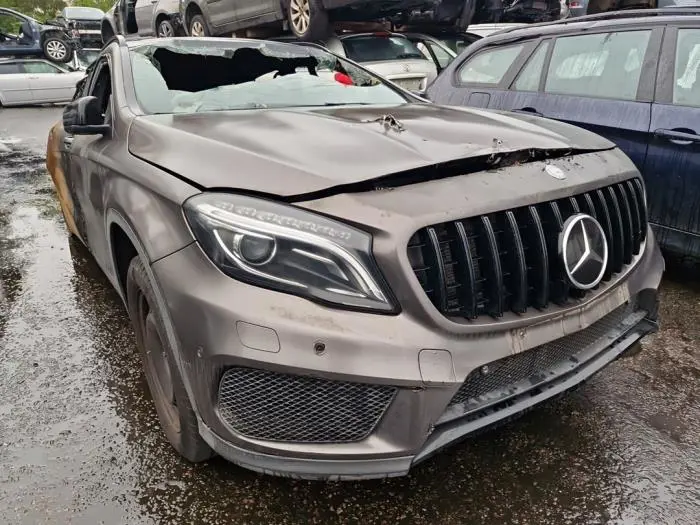 Démarreur Mercedes GLA