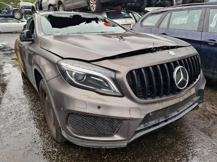 Bras de suspension avant droit Mercedes GLA