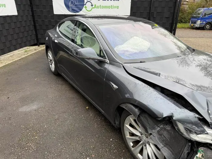 Poignée portière 4portes avant droite Tesla Model S