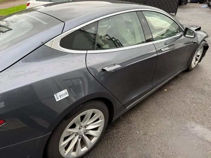 Poignée portière 4portes arrière droite Tesla Model S