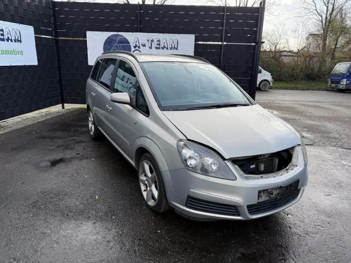 Aile avant droite Opel Zafira B