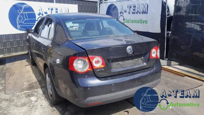 Volkswagen Jetta 05-